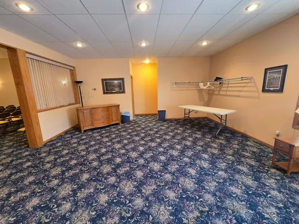 147 N Lidice St, Tabor, SD 57063