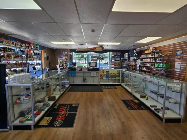 821 Broadway Ave, Yankton, SD 57078