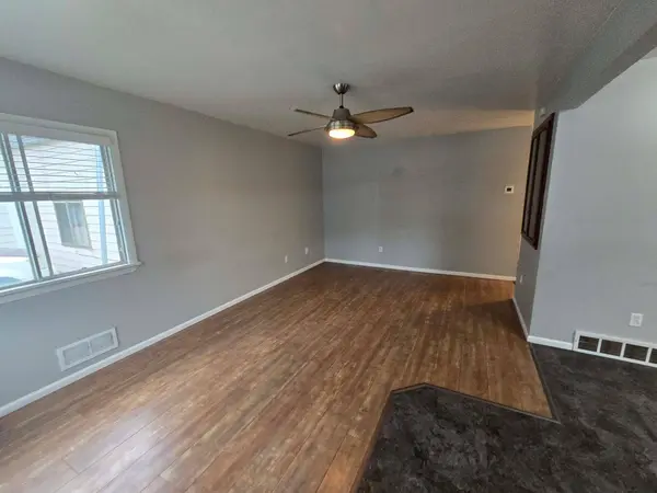 1015 Kennedy Dr, Yankton, SD 57078