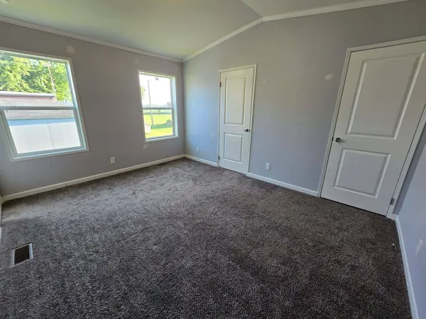 105 Sid St, Yankton, SD 57078
