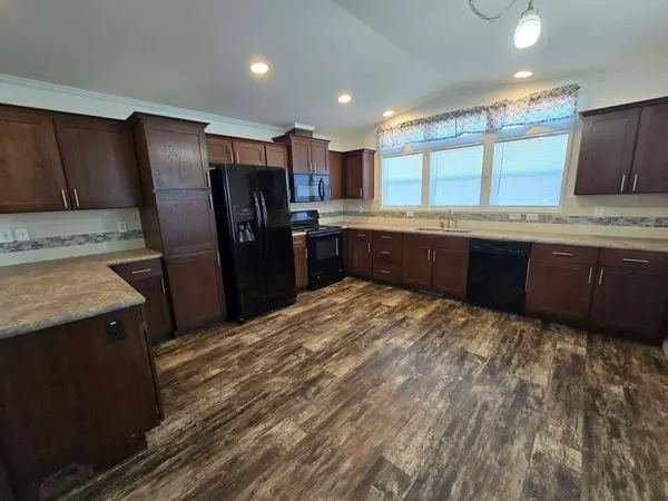 105 Sid St, Yankton, SD 57078