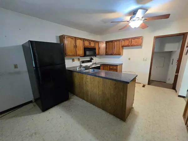 301 W 11th Ave, Tyndall, SD 57066
