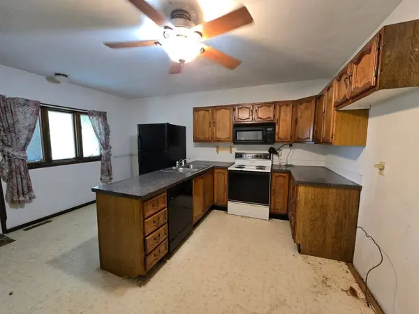 301 W 11th Ave, Tyndall, SD 57066