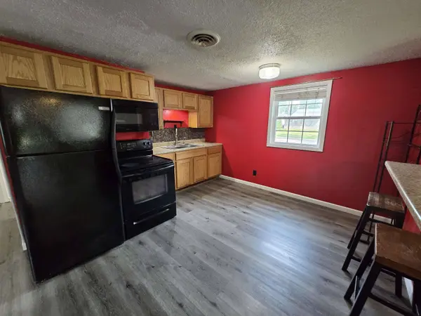 1517 College St, Yankton, SD 57078