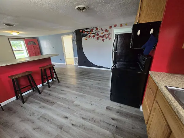 1517 College St, Yankton, SD 57078
