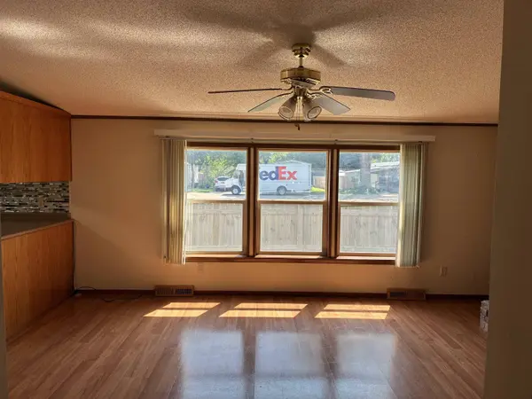 118 Greenbriar St, Yankton, SD 57078