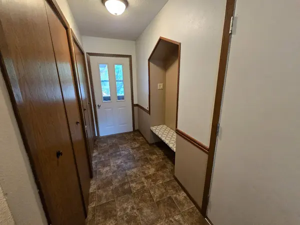 2606 Williams Cir, Yankton, SD 57078