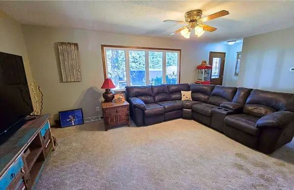 309 Iverson St, Gayville, SD 57031