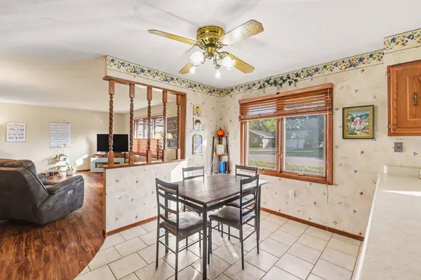 904 E 18th St, Yankton, SD 57078