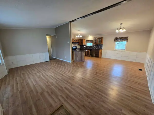 2200 Douglas Ave, Yankton, SD 57078