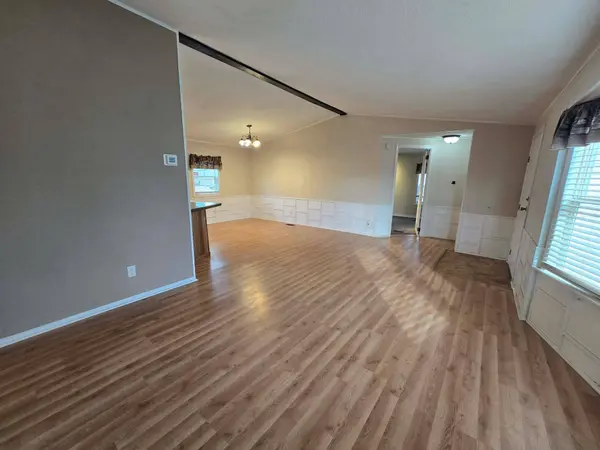 2200 Douglas Ave, Yankton, SD 57078