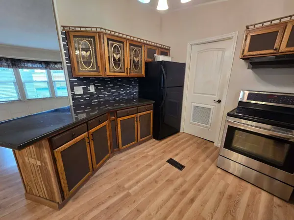 2200 Douglas Ave, Yankton, SD 57078