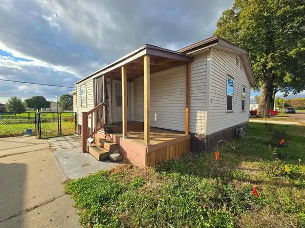 2200 Douglas Ave