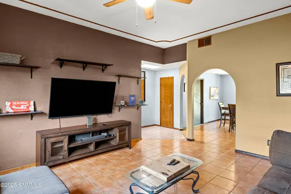 2176 Pioneer AVE, Las Cruces, NM 88011