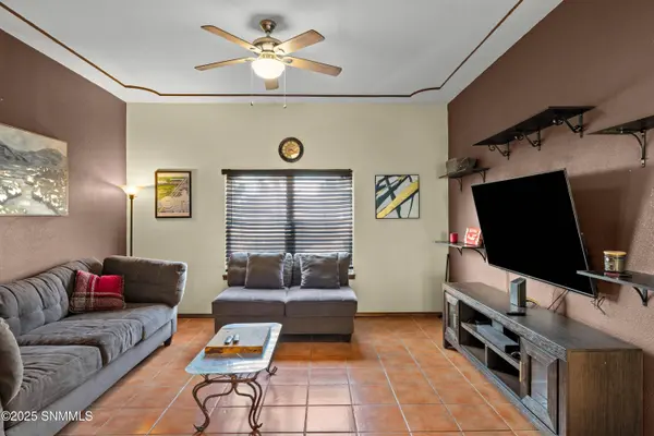2176 Pioneer AVE, Las Cruces, NM 88011