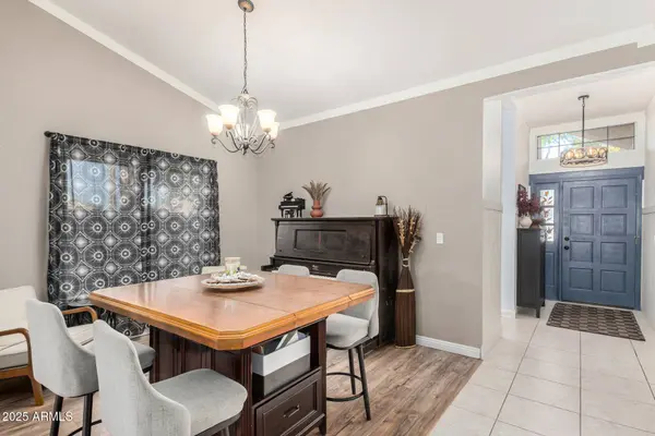 1231 W SANDMAN Drive, Gilbert, AZ 85233