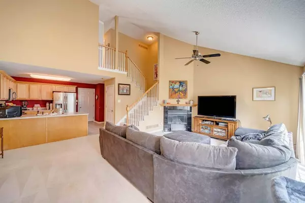 2806 Ithica CT, Altoona, IA 50009