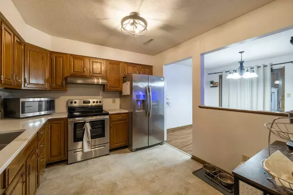 1112 49th Street #2, West Des Moines, IA 50266