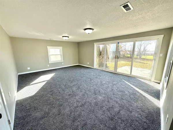 280 N 3rd Street, IA 50154