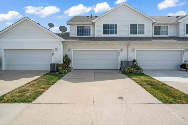 2806 Ithica Court, Altoona, IA 50009