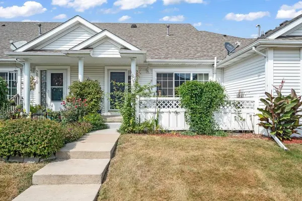 2806 Ithica Court, Altoona, IA 50009