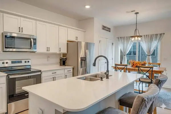 3303 NW Cedarwood Lane, Ankeny, IA 50023