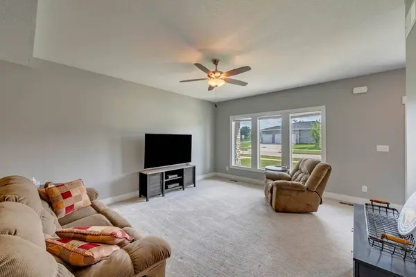 16605 Wilden Drive, Clive, IA 50325
