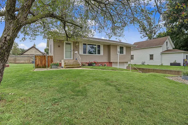 525 5th Street, Nevada, IA 50201