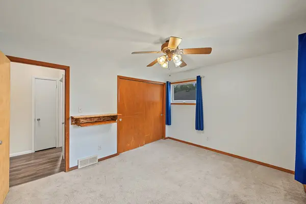 525 5th Street, Nevada, IA 50201
