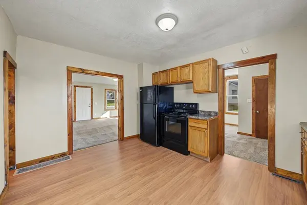 801 E 1st Avenue, Indianola, IA 50125