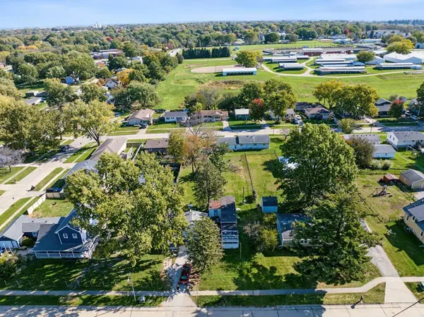 102 S Kenwood Boulevard, Indianola, IA 50125