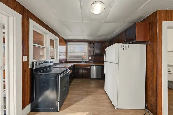 411 E Clinton Avenue, Indianola, IA 50125