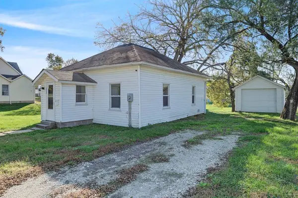 801 E 1st Avenue, Indianola, IA 50125