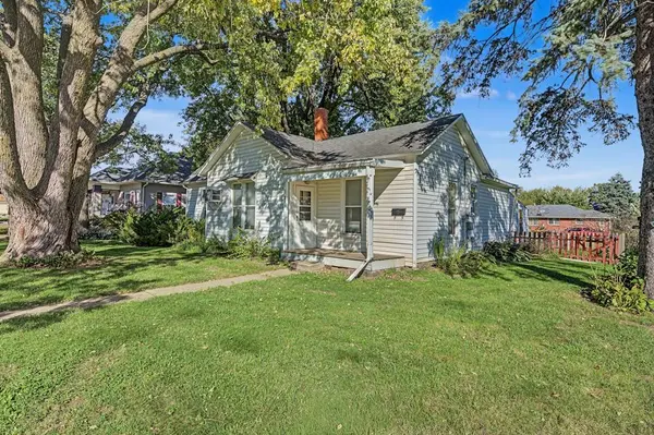 410 E 3rd Avenue, Indianola, IA 50125