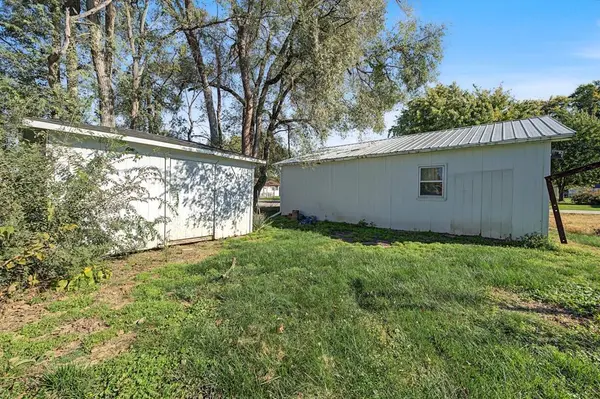 302 E Ashland Avenue, Indianola, IA 50125