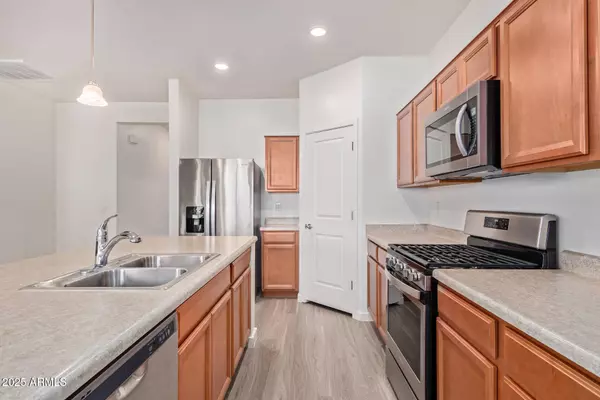 7242 E TEAL Way, San Tan Valley, AZ 85143