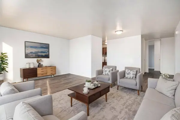 2605 S Indiana AVE #301, Chicago, IL 60616