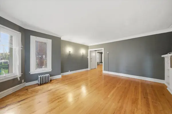 7537 S Phillips AVE, Chicago, IL 60649