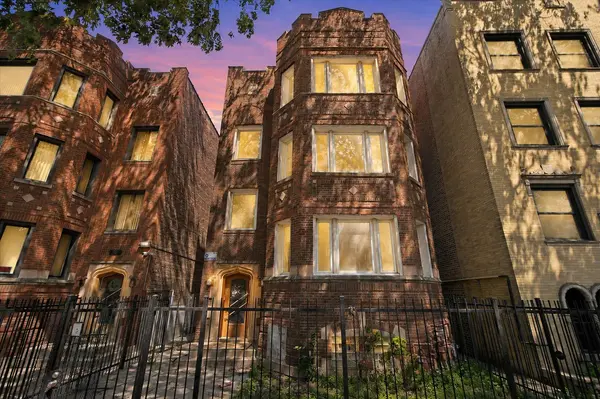 7537 S Phillips AVE, Chicago, IL 60649
