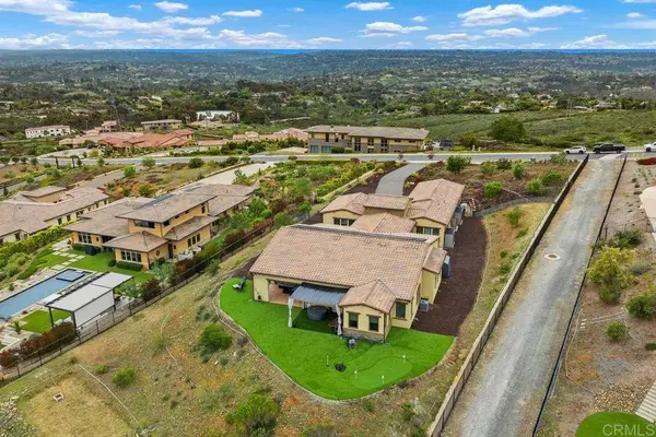 3881 Rancho Summit DR, Encinitas, CA 92024