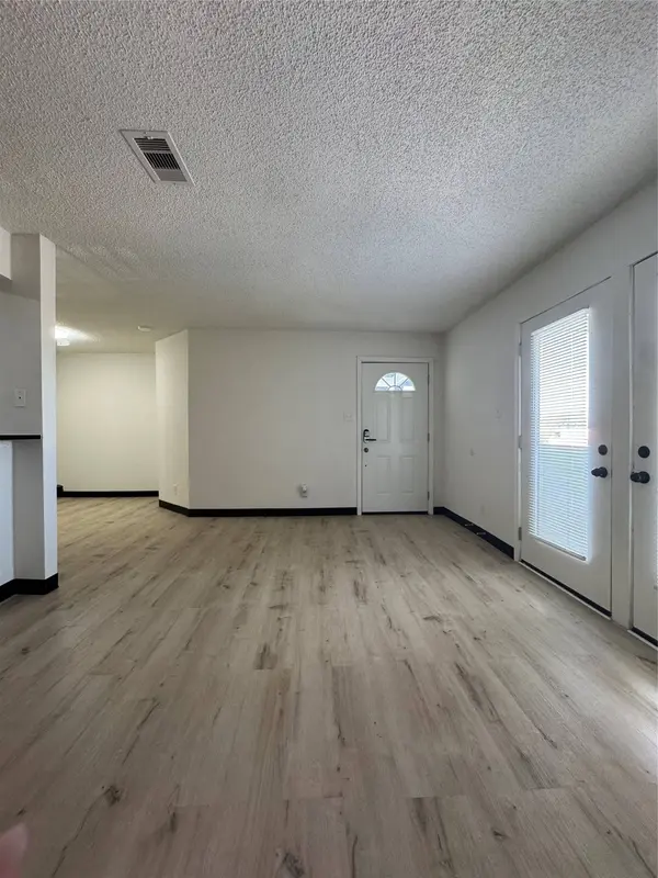 1319 Brenda LN #D, Humble, TX 77338