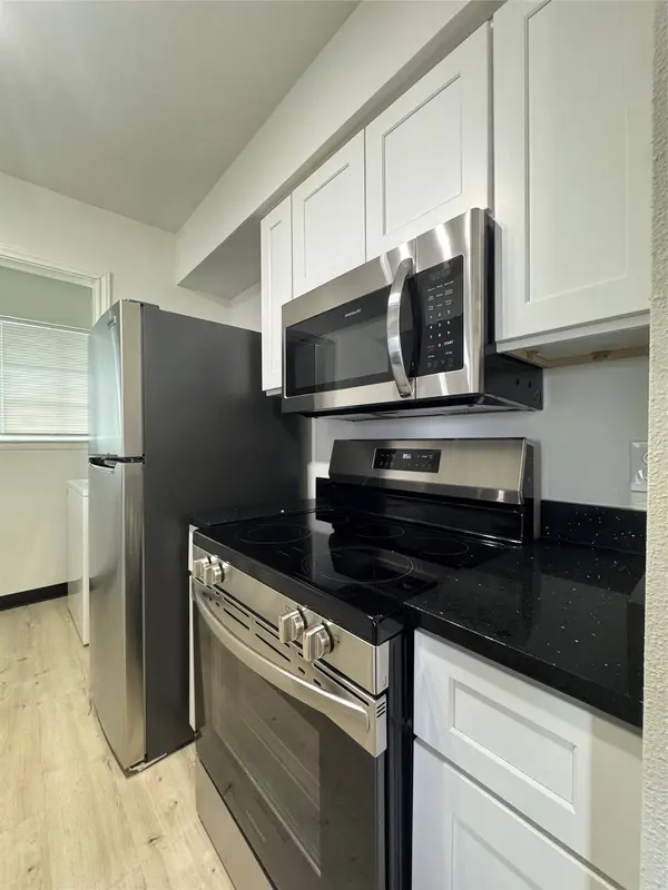 1319 Brenda LN #B, Humble, TX 77338