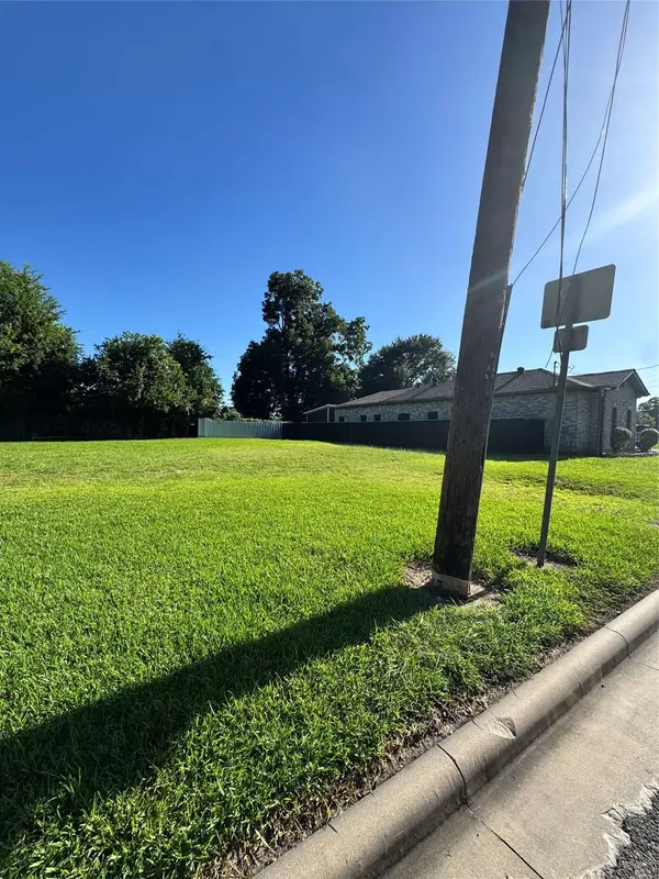 1458 E 33rd ST, Houston, TX 77022