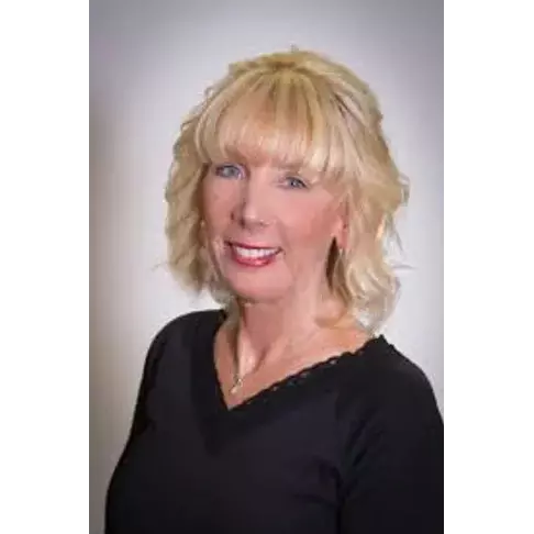 Realtor Liz Filaseta