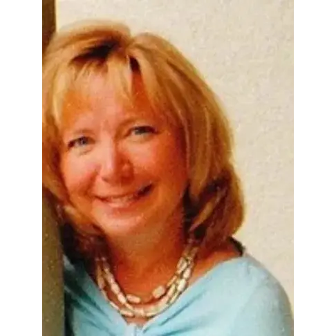 Realtor Laraine