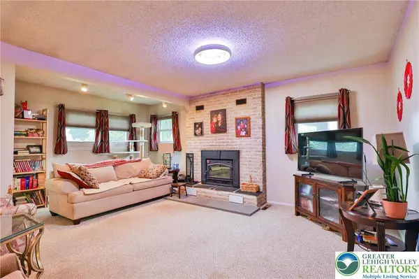 1929 Cloverdale RD, Bethlehem City, PA 18018