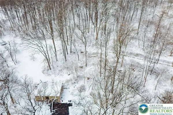 370 Gaffney Hill RD, Williams Twp, PA 18042
