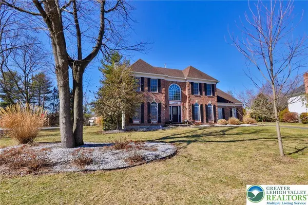 4701 Kathi DR, Hanover Twp, PA 18017