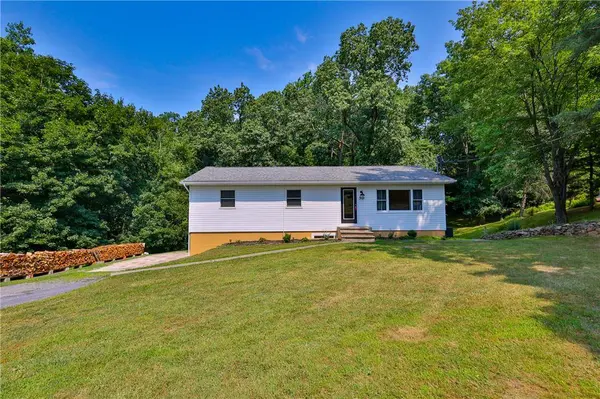 50 Mountain Top DR, Easton, PA 18042