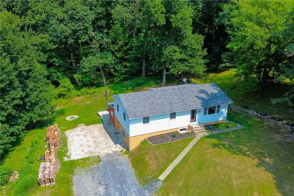 50 Mountain Top DR, Easton, PA 18042